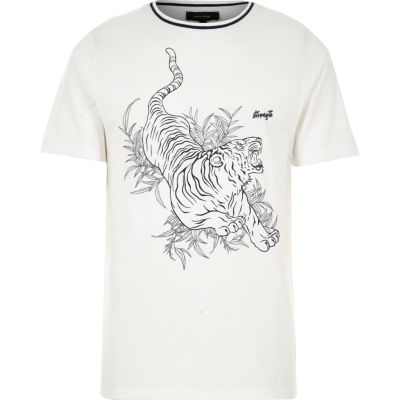 White oriental print t-shirt